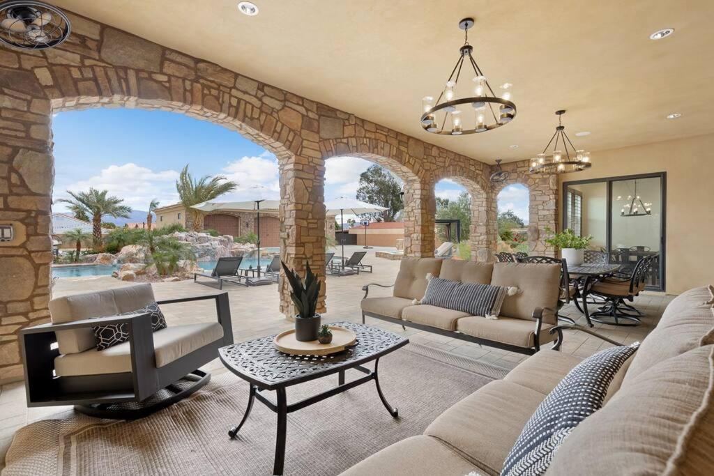 Villa Bella - Private Estate In The Heart Of Palm Desert, Outdoor Amenities, Gym, Game Room Exterior foto